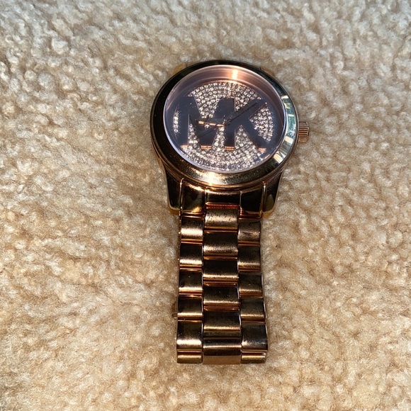 Michael Kors Women\'s Runway Rose Gold-Tone Watch MK5661